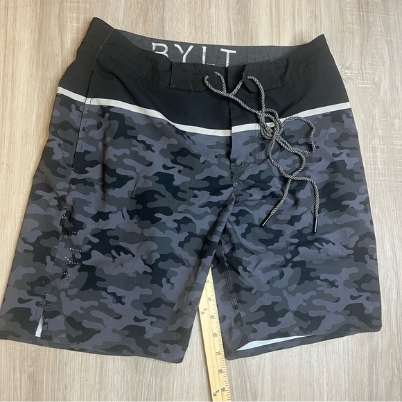 Men's BYLT Coastal Board Shorts Camo Swim‎ Trinks Sz. Small - Picture 7 of 8